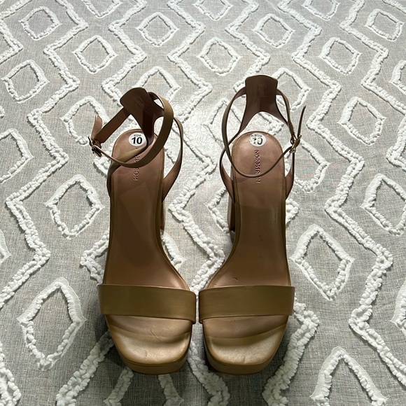 Nordstrom wedge heels size 10 tan   A401 - Picture 1 of 4
